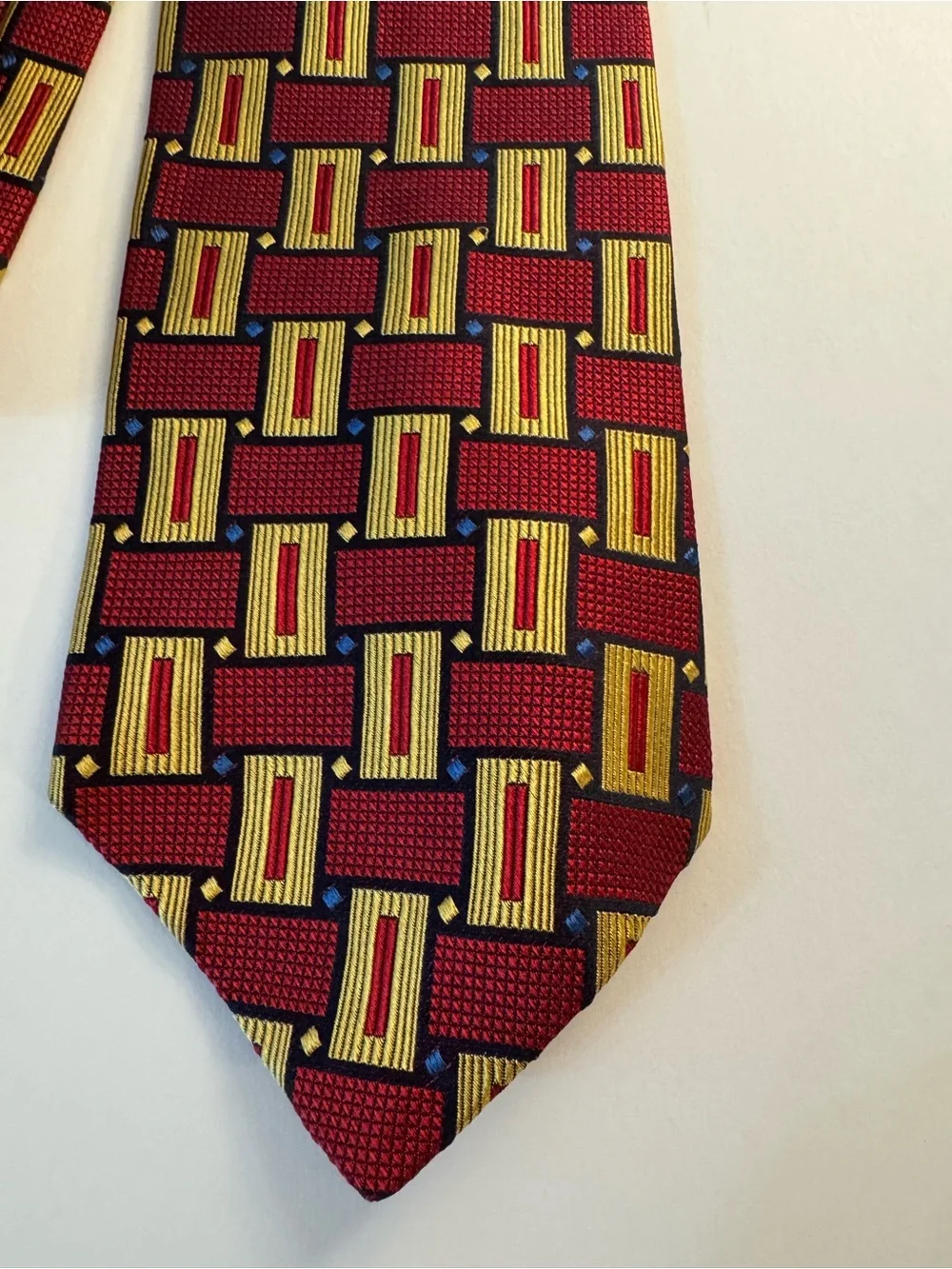 Studio By Fumagalli’s 100% Silk Neck Tie